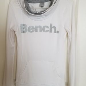 Bench sweat shirt small